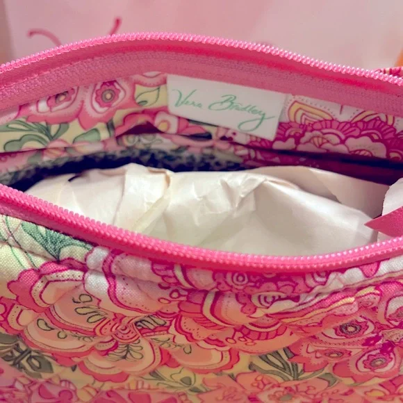 Vera Bradley Pink Bag and Mini Wallet Set.  All new with original gift bag. - Picture 9 of 12